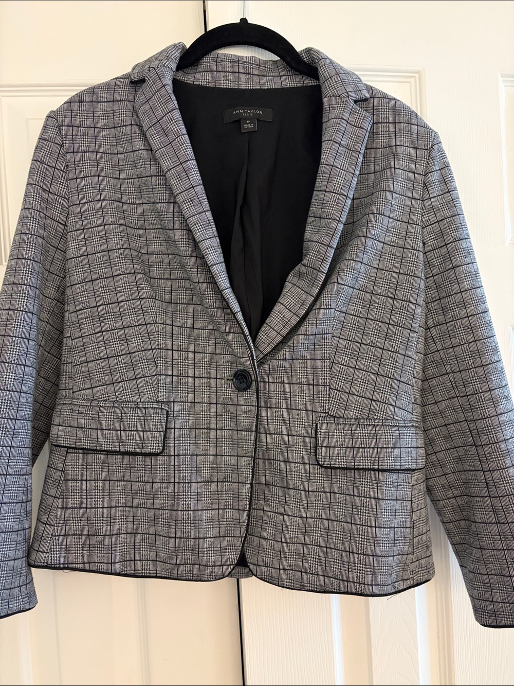 Ann Taylor Gray Plaid Tailored Single-Button Blazer